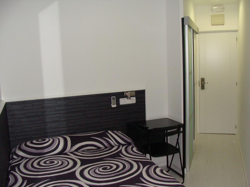 Hostal Jq Madrid 1 Экстерьер фото