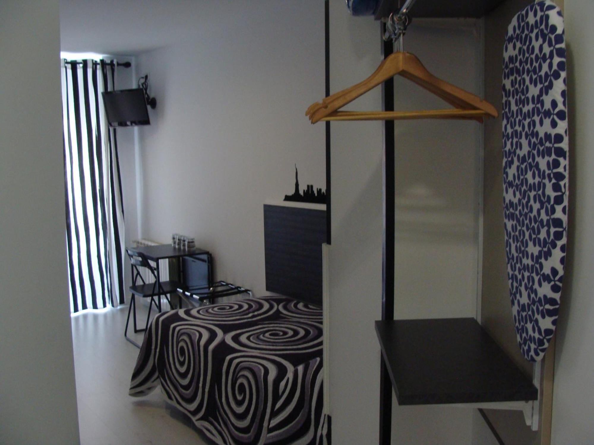 Hostal Jq Madrid 1 Экстерьер фото
