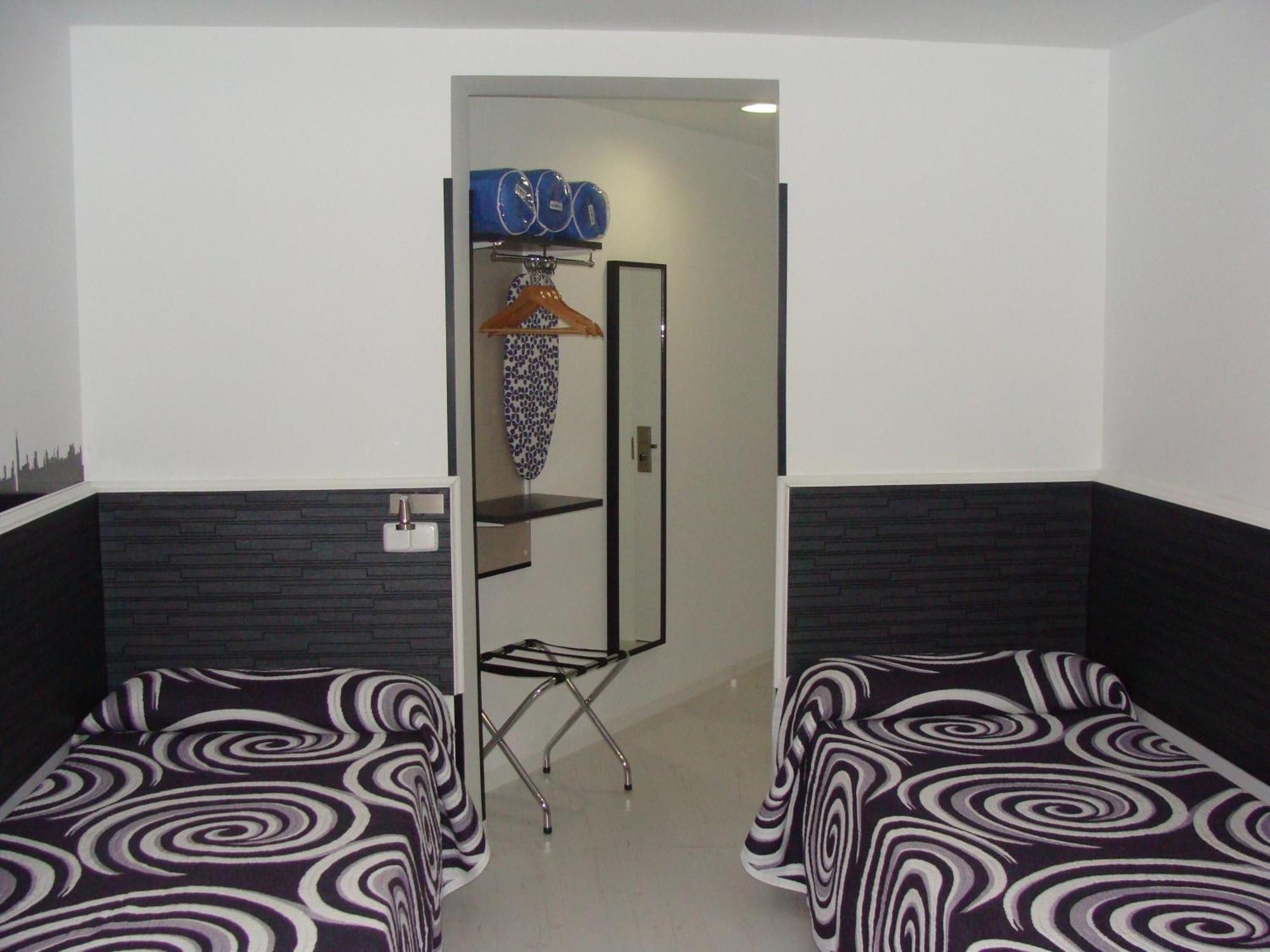Hostal Jq Madrid 1 Экстерьер фото