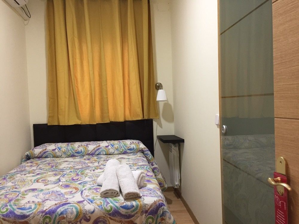 Hostal Jq Madrid 1 Экстерьер фото